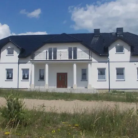 Lesny Dworek Homestay Niepoczolowice