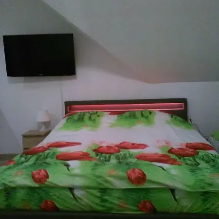 Lesny Dworek Niepoczolowice