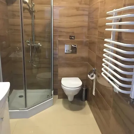 Lesny Dworek Homestay Niepoczolowice
